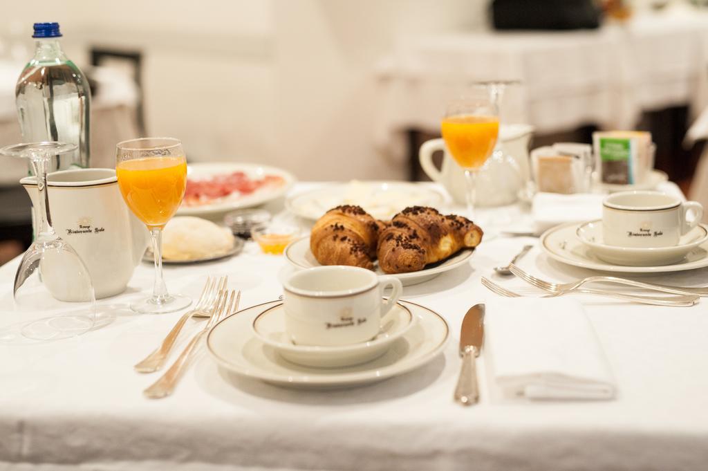 Albergo Sole マリアーノ・コメンセ エクステリア 写真