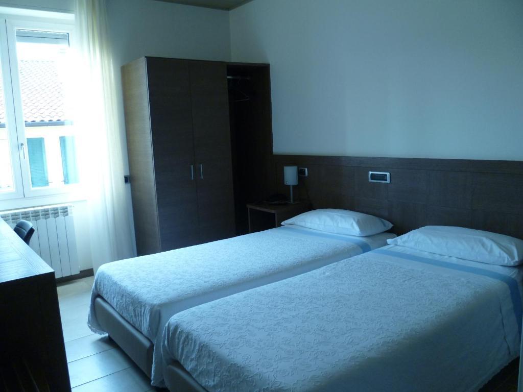Albergo Sole マリアーノ・コメンセ 部屋 写真