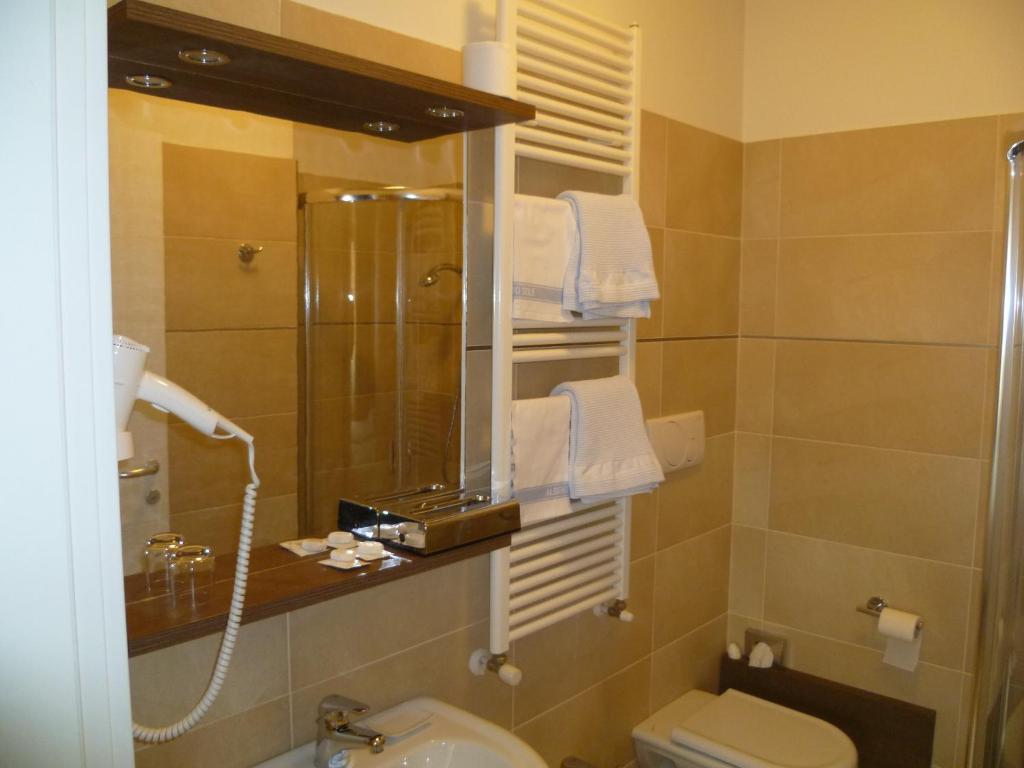 Albergo Sole マリアーノ・コメンセ 部屋 写真